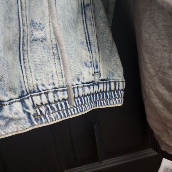 Blank NYC Denim Jacket in Piece of Me - Picture 14 of 16